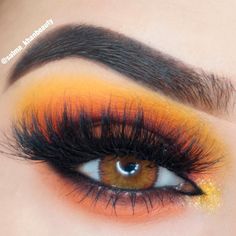 45 Hazel Eyes Makeup Looks And Tutorials For Dessert - Glaminati Hazel Eyes Makeup, Makeup Looks For Hazel Eyes, Eyes Makeup Looks, Cool Makeup, New Makeup Ideas, Smokey Makeup, Hazel Eye Makeup, Eyeshadow Ideas, Deep Set Eyes