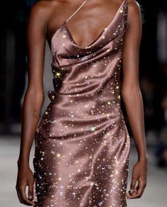 Fancy Dresses, Cute Fashion, Couture Fashion, 90s Fashion, Pretty Dresses, Runway Fashion, Pretty Outfits, Ritual, Dress To Impress