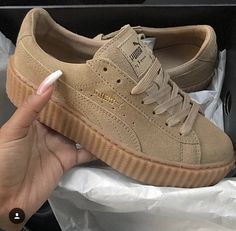 Suede Creepers, Nude Outfits, Mode Shoes, Skate Wear, Elegante Casual, Puma Sneakers, Pumas Shoes, Urban Wear, Puma Platform Sneakers