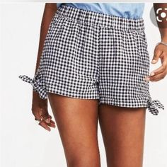 Classic Black & White Gingham Shorts By Old Navy ~ Size Medium ~ Nwt Gingham Cotton Shorts For Day Out, Cotton Gingham Shorts For Day Out, Plaid Cotton Shorts For Day Out, Casual Gingham Cotton Bottoms, Casual Gingham Shorts With Elastic Waistband, Casual Gingham Bottoms For Summer, Casual Summer Gingham Bottoms, Casual Shorts With Elastic Waistband For Picnic, Casual Gingham Shorts For Spring