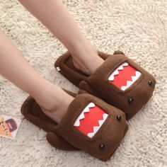 Domo Kun, 2000s Vibe, Scene Outfits, Plush Slippers, Winter Slippers, Mens Winter, Big Mouth, Emo Girls, Men Winter