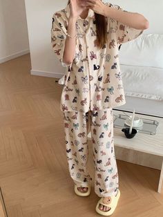 Cat Pyjamas, Cat Pajama, Pajamas Cute, Yellow Cartoon, Gatto Carino, Pyjamas Womens, Cat Pajamas