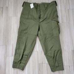 Vtg Belgium 1974 Seyntex Military Green Cargo Button Fly Heavy Pants Nos 40 X 27 Utility Full Length Pants With Button Closure, Fitted Military Cargo Pants, Military Style Trousers With Patch Pockets, Military Style Full-length Bottoms With Patch Pockets, Retro Workwear Bottoms With Patch Pockets, Military Style Full Length Bottoms With Patch Pockets, Retro Full-length Bottoms With Cargo Pockets, Fitted Utility Pants With Button Closure, Retro High Waist Cargo Pants