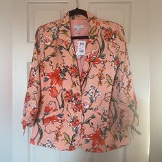 Printed Peachskin Floral Blazer, 3/4 Length Ruched Sleeves With Ties, Button Front Closure, Welt Pockets, Semi-Fitted. Size 4. Quilted Velvet Jacket, Summer Blazer, Work Blazer, Lace Blazer, Green Tweed, Jacquard Jacket, Faux Suede Jacket, Blazer Set, Twill Jacket