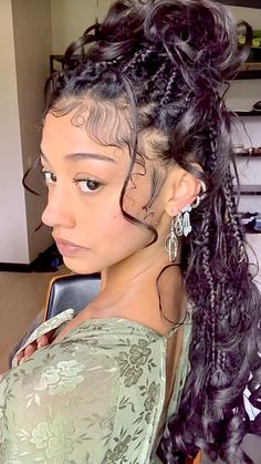 Goddess x french curl knotless braids Cherrychy_ #hairstyles #hair #braids Curl Knotless Braids, French Curl Knotless Braids, French Curl Knotless, French Braids Hairstyles, Club Classics, French Curl, French Braids, Perfect Hairstyle, French Braid Hairstyles