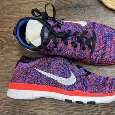 New In Box Nike Shoes Womens, Nike Free Flyknit, Womens Nike, Nike Blue, Shoes Womens, Nike Free, Black Blue, Nike Shoes, Nike Women