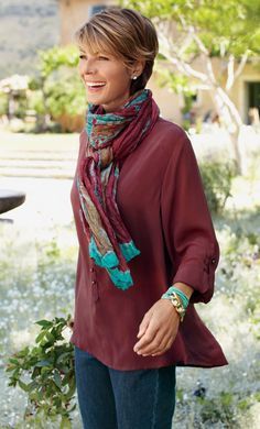 Love the pretty accessories with this outfit! The turquoise really pops against the burgundy. Mode Over 50, Mode Ab 50, Fashion Over Fifty, Over 60 Fashion, 60 Fashion, 50 Style, Over 50 Womens Fashion, Winter Mode, Fashion Over 40