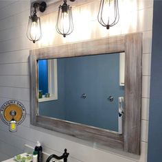 Lulight - Etsy Rustic Wood Mirror, Farmhouse Modern Decor, Wood Mirror Bathroom, Bathroom Mirror Vanity, Rustic Bathroom Mirrors