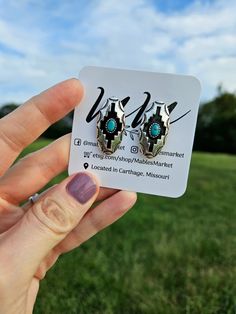 "Cute faux turquoise western studs that will go with any outfit! Wear them casually or dress them up for date night. These would make a great gift or stocking stuffer!  Stud length measures 1.1\" width measures 0.6\"" Western Teacher Outfits, Turquoise Western, Western Boutique, Oval Stud Earrings, Western Accessories, Cowgirl Jewelry, Country Girl Style, Teacher Outfits, Western Jewelry