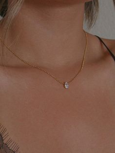 Classy Ootd, Diamond Necklace Simple, Embellished Fashion, Dainty Necklaces, Cubic Zirconia Necklace, Drop Pendant Necklace, Fancy Diamonds, Gold Accessories