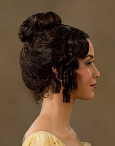 Regency Hairstyles, 1800s Women, High Bun Hairstyles, Bun Updo, Updo Hairstyle