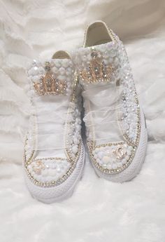 Custom Royal converse New Trend Shoes, Bedazzled Shoes Diy, Quinceanera Shoes, Converse Wedding Shoes, Bedazzled Shoes, Bridal Sneakers, Custom Sneakers Diy, Bling Converse, Shoe Makeover