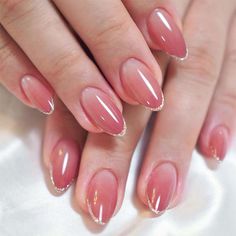 PRICES MAY VARY. 【Almond Press on Nails】There are 24 pink nails press on in one pack,Beautiful and cute medium press on nails glossy false nails comes with has 12 different sizes,you can chose them to be polished to the most suitable size,it fits any finger perfectly. 【Easy to Use】glitter french tip fake nails just choose the nail piece that suits you,polish the nail bed,stick the jelly glue we give away on your nails,then press the green tip fake nails on the nails for 30 seconds to get the nat Short Stilleto Press On Nails, Membentuk Alis, Valentine Nails, Nagel Tips, Fake Nails With Glue, Stick On Nails, Nail Arts, Artificial Nails, Nail Accessories