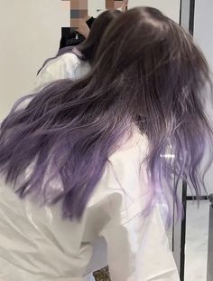 Purple Hair Fade, Ashy Purple Hair, Lavender Hair Highlights, Faded Purple Hair, Purple Hair Color Ombre, Light Purple Hair, Dyed Hair Purple, Korean Hair Color, Black Hair Dye