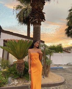 Fashion Brenda, Pretty Gowns, Laura Harrier, Travel Fits, Clothing Aesthetic, Vacay Outfits, Insta Ideas, Summer 22, Vacation Outfit