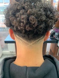 Haircut For Men Short Hair, Back Taper Design, Taper Design Haircut, Trendy Haircut For Men, Haircut For Men Short, Cute Hair Designs, Mod Haircut