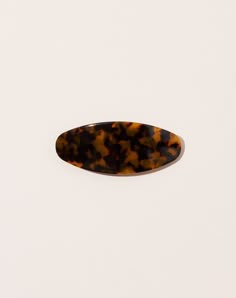 Machete Jumbo Oval Clip in Classic Tortoise Tortoise Hair Clip, Tortoiseshell Accessories, Tortoise Hair, Tortoise Shell Hair, Hair Half Up, Cellulose Acetate, Half Up Hair, Birthday Wishlist, Barrette Clip