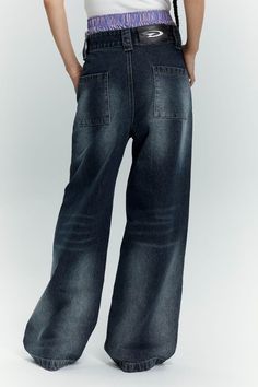 These Mid-Waist Wide Leg Faded Jeans are designed for those who want the perfect combination of comfort and style. Crafted with faded denim, they create an effortless, casual look that can easily be paired with any top. Plus, the wide leg fit ensures maximum comfort for every outfit.
Gender: WomenMaterial: Denim, PolyesterClothing Length: Full LengthClosure Type: Button FlyWaist Type: Mid-Waist Faded Jeans Outfit, Side Zip Pants, Straight Fit Pants, Striped Wide Leg Pants, Lightweight Pants, Faded Jeans, Leg Cuffs, Loose Jeans, Faded Denim