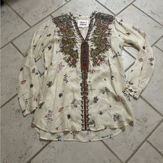 Excellent Condition Size Small Casual Long Sleeve Blouse With Intricate Embroidery, Fall V-neck Embroidered Top With Floral Print, Fall Floral Print Embroidered V-neck Top, V-neck Embroidered Top With Floral Print For Fall, Bohemian Embellished V-neck Blouse, Bohemian Embellished Embroidered Top For Spring, Traditional Floral Print Blouse For Fall, Spring Embellished Long Sleeve Blouse, Traditional Embellished Tops For Spring