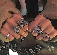 00s Mode, Grunge Jewelry, Smink Inspiration, Indie Jewelry, Nail Ring, Gray Aesthetic, Nail Jewelry, Dope Jewelry, Funky Jewelry