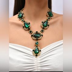 New Emerald Green & White Rhinestone With Gold Bib Necklace 17 Inch Length With 3 Inch Extender. Pendent In Center Is 4 1/2 Inches In Length Gold Bib Necklace, White Rhinestone, Bib Necklace, Green Gold, Green Fashion, Green And Gold, Emerald Green, Womens Jewelry Necklace, Emerald