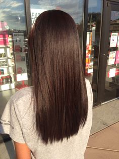 Chocolate brown #joico #kimkardashianbrown #brunette Chad Demchuk Tmavý Blond, Brown Straight Hair, Brunette Ombre, Chocolate Brown Hair Color, Hair Color Chocolate, Long Brown Hair, Haircuts Straight Hair, Long Straight Hair, Dark Brown Hair