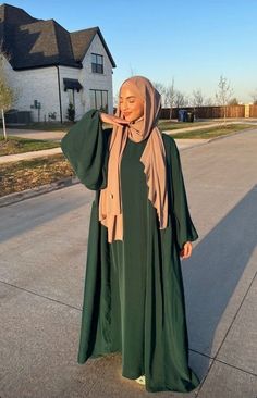 Modest Islamic Outfits, Hijab Inspo Outfit, Hijabi Fashion Dress, Islamic Outfits For Women, Hijabi Outfits Abaya, Pakistan Outfits, Islam Outfits, Islamic Outfits, Hijab Trend