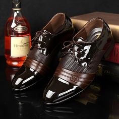 Category:Oxfords; Upper Materials:PU; Embellishment:Hollow-out,Splicing; Season:Spring,Fall; Gender:Men's; Range:EU40; Toe Shape:Pointed Toe; Style:Classic,Business,British; Occasion:Daily,Office  Career; Closure Type:Lace-up; Function:Wear Proof,Breathable; Pattern:Solid Colored,Color Block; Shipping Weight:0.722; Listing Date:10/25/2017; 2024 Trends:Dress Shoes,Derby Shoes; Foot Length:; Foot Width:null; SizeChart1_ID:2:391111; Size chart date source:Provided by Supplier.; Base Categories:Apparel  Accessories,Shoes,Men's Shoes; Special selected products:COD,hot Summer Business Oxfords With Brogue Detailing, Party Brown Oxfords With Brogue Detailing, Party Brown Brogue Oxfords, Brown Pointed Toe Lace-up Shoes For Summer, Brown Lace-up Oxfords For Party, Business Casual Shoes, Brown Dress Shoes, Moccasins Shoes, Oxford Dress Shoes