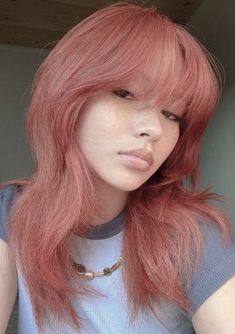 Red Hair After It Fades, Light Red Dyed Hair, Light Pink Hair Asian, Hachi Nana Hair Color, Light Pink Hair On Tan Skin, Peach Pink Hair Color, Hair Dye Ideas Light, Short Pink Hair Aesthetic, Pink Dyed Hair Ideas