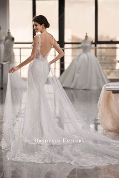 dreamy overskirt lace backless wedding dress Convertible Wedding Dresses, Simple Wedding Dress Short, Tulle Overskirt, Vintage Wedding Dress Boho, Wedding Dress Backs, Dramatic Entrance, Ethereal Elegance, Designer Bridal Gowns, Crystal Buttons