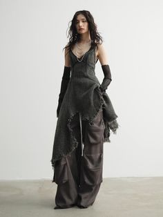 Frayed Dress, Diy Vetement, Casual Sweatpants, Design Textile, Suspender Dress, Mode Inspo, Soft Grunge, Street Casual