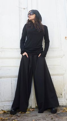 Long Loose Black Pants / Wide Leg Harem Pants / by Metamorphoza Loose Black Pants, Casual Work Pants, Maxi Pants, Black Harem Pants, Womens Pants, Pantalon Large, Mode Inspo, Loose Pants, Pants Wide Leg