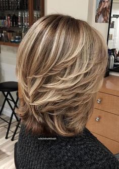 Medium Length Thick Hair With Layers Over 40, Super Layered Hair Medium, Mid Length Hairstyles For Women Over 50, 50 Year Old Hairstyles Medium, Short Layered Hairstyles, 50 Hairstyles, Short Spiky Hairstyles, Long Face Hairstyles, Layered Hairstyles