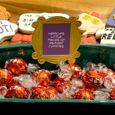 there are many candies in the tub on display