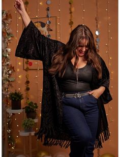 Hippie Witch Aesthetic, Plus Size Witchy Outfits, Plus Size Cowgirl, Sci Fi Outfits, Duster Outfit, Goth Plus Size, Witchy Outfits, Her Universe, Witchy Fashion