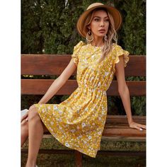 Pattern: flowerApplicable age: 18-24 years oldLength: MiddleCollar type: Round neckSleeve length: Short sleeveColor: yellow