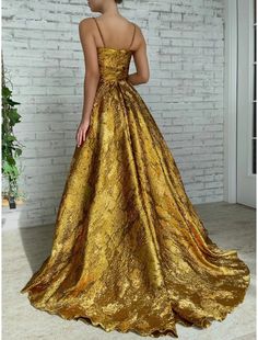 A-Line Evening Gown High Split Dress Formal Christmas Court Train Sleeveless Spaghetti Strap Sequined with Glitter Pleats Ruched 2024 Split Dress Formal, Red Green Dress, Teuta Matoshi, Dubai Women, High Split Dress, Split Dress, Evening Dresses Elegant, Dress Formal, Custom Dresses