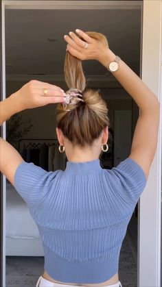 American Style | YES or NO??? Credit @nicholeciotti... | Instagram Claw Updo, Ponytail With Clip, Claw Hairstyles, Curly Hair Bun Styles, Easy Messy Hairstyles, Blonde Bob Haircut, Medium Hair Styles For Women, Grey Hair Inspiration, Ponytail Hairstyles Easy