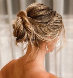 Messy Bouffant Braid and Bun Updo Messy Bun With Braids, Mob Makeup, Bridal Hmu, Updo Hairstyles With Braids, Messy Updos, Grad Hair, Beauty Factory, Bridemaids Hairstyles, Messy Bun With Braid