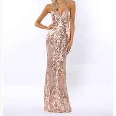 Bariano Australia Rose Gold Sequin Prom Dress. Laces Up The Back To Ensure For A Perfect Fit! Size 4. Gold Sequin Prom Dress, Shiny Silver Dress, Black And Gold Gown, Gold Formal Dress, Velvet Evening Gown, Halter Evening Dress, Rose Gold Sequin Dress, Cocktail Prom Dress, Black Beaded Dress