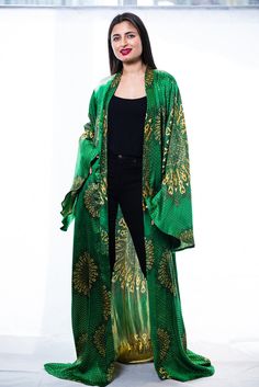 Green Silk Floor-length Kaftan, Long Green Festive Kaftan, Elegant Green Kaftan For Festivals, Elegant Green Festival Kaftan, Green Silk Kaftan With Kimono Sleeves, Elegant Long Green Kimono, Green Traditional Kaftan With Kimono Sleeves, Traditional Green Kaftan With Kimono Sleeves, Bohemian Green Long Abaya