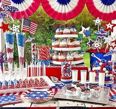 an american flag themed party with red, white and blue decorations