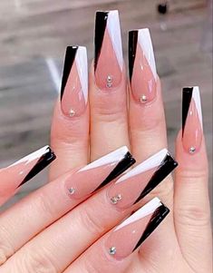 KIMA White and Black Nails-glue on Nails-french Nails-aesthetic Nails-long Nails-luxury Nails-classic Nails-simple Nails - Etsy Black And White Nail, Black And White Nails, Black Acrylic Nails, Fancy Nails Designs, Colorful Nails, White Acrylic Nails, Classic Nails, Long Square Acrylic Nails, White Nail