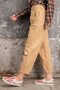 Old-school straight-leg pants cut that hit at the high waist with an easy fit through the hips. -Color: Khaki -Front/ Back pockets -Loose fit -Button and zip fly -No stretch -Content: 100% Cotton -Imported -Inseam 26" Small (0-4) Medium (4-8) Large (8-12) Color Khaki, The High, Straight Leg Pants, Leg Pants, Old School, Mom Jeans, Khaki Pants, High Waist, Straight Leg