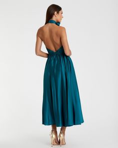 Confectionnée dans un tissu charmeuse luxueux, cette charmante robe midi est parfaite pour toute occasion spéciale. Le décolleté haut est orné d'une délicate rosace, tandis que le corsage plissé ajoute de la texture et de la dimension, créant une silhouette flatteuse et élégante. 


















Mac Duggal

 Tissu Charmeuse plissé; Doublure 100% polyester

 Entièrement doublé

 Encolure haute avec détail rosace




 Sans manches

 Corsage plissé




 Ouvrir en arrière




 Fermetur High Neckline Dress, Charmeuse Fabric, Bride Groom Dress, Daytime Dresses, Coral Dress, Pleated Bodice, Mac Duggal, Tea Length Dresses, Wedding Guest Dress Summer