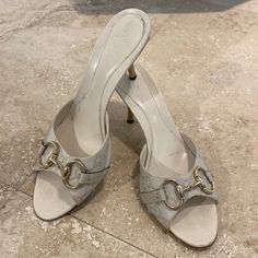 Vintage Gucci Heels Size 8 1/5 In Great Condition Used Only Couple Of Times Heels 2,5 Inches Gucci Heels, Shoes Gucci, Gucci Shoes, 2 Colours, Low Heels, Vintage Gucci, Shoes Women Heels, Shoes Heels, Gucci