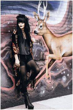 Fotografia Grunge, Summer Witch, Hipster Goth, Edgy Bohemian, Goth Hippie, Witchy Outfits, Neo Grunge, Pagan Clothing, Hippie Goth