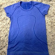 Good Condition But No Tag. Worn 2-3 Times Almost Brand New Looking With The Retro Design! Swiftly Tech Short Sleeve, Lululemon Outfits, Preppy Clothes, Lululemon Swiftly Tech, Lululemon Swiftly, Swiftly Tech, Preppy Outfits, Retro Design, Lululemon Athletica