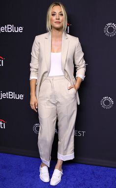 Kaley Cuoco Says She's 'Excited to Be a Typical Bride' and Plan Her Upcoming Wedding Older Actresses, Linen Summer Outfits, Best Celebrity Dresses, Red Carpet Outfits, Summer Work Outfits