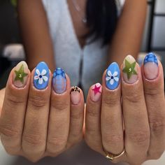 Blue And Green Short Nails, Green Nails Summer 2024, Green Summer Nails 2024, Summer Nail 2024 Trends Blue, Groovy Blue Nails, Teen Nails, Korean Nail Art, Gold Nail Polish, Hello Nails